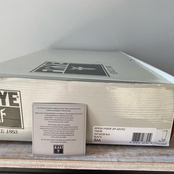 Frye Anna inside zip boot, size 8 - Picture 4 of 9